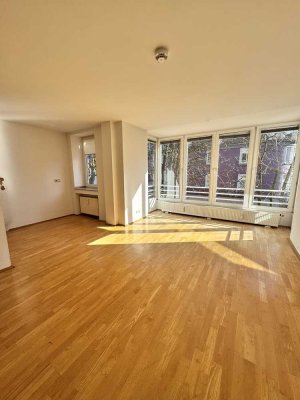 - Toplage LINDENTHAL-  2 Zi.-Whg. mit Aufzug u. Stellplatz