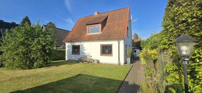 Charmantes Einfamilienhaus in ruhiger Top-Lage von Ammersbek (Siedlung Daheim)
