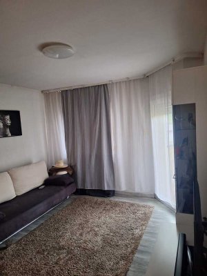 gepflegte 2-Zimmer-Wohnung mit Balkon und EBK in Hohenlohekreis