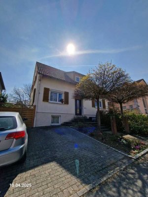 Freistehendes Zwei- Einfamilienhaus in Weberdorf