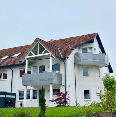 Ansprechende 2-Zimmer-Dachgeschosswohnung mit Balkon in Syrgenstein