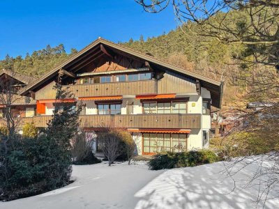 Alt-Partenkirchen: Sonnige, ruhige Terrassenwohnung mit Hobbyraum am Fuße des Wank