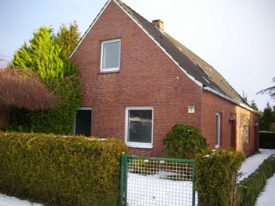 Geräumiges 7-Zimmer Haus in Hage mit Garten