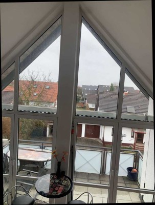 Neuwertige 3,5 Zimmer-Wohnung mit Balkon, Einbauküche und traumhafter Aussicht in Graben