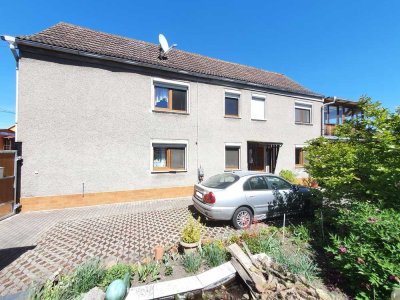 Gepflegtes Einfamilienhaus mit guter Raumaufteilung - 5 Zimmer, Garage und Innenhof mit Garten!