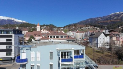 Galerie-Wohnung mit Seeblick in zentraler Lage von Seeboden