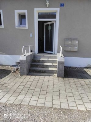 Ansprechende 3-Zimmer-Terrassenwohnung in Weichering