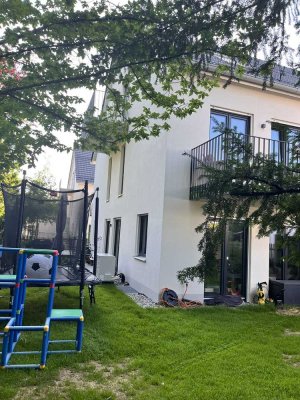 Reiheneckhaus mit 4 Zimmern in München-Waldtrudering