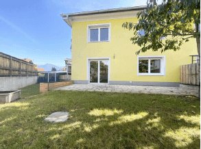 Familienparadies in Götzens: Wunderschöne 4-Zimmer-Wohnung im Reihenhausstil mit Garten
