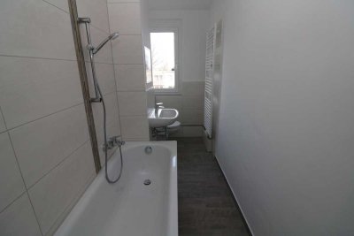 Ohana heißt Familie - moderne & gemütliche 4RW mit Wanne und Balkon
