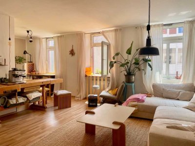 Moderne Wohnung in stilvollem Altbau