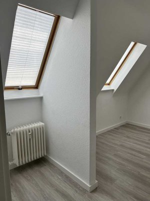 schöne renovierte 2 Z Whg in der Innenstadt