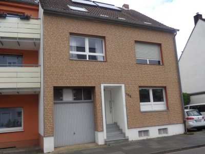 Liebevoll renoviertes Einfamilienhaus in zentraler Lage mit viel Platz, gehoben und sehr gepflegt