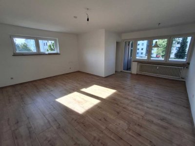 *Geräumiges Apartment im Straubinger Süden*