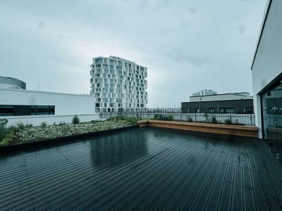 Erstbezug HafenCity: Exklusive 3-Raum-Wohnung mit luxuriöser Innenausstattung, Balkon, EBK, Gym