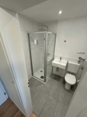Stilvolle, komplett sanierte 1-Zi-DG-Wohnung mit gehobener Innenausstattung mit Balkon in Puchheim
