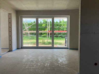 ZENTRAL & RUHIG * 3 Zi.-Whg * 72QM inkl. EBK, große Terrasse, Keller uvm.