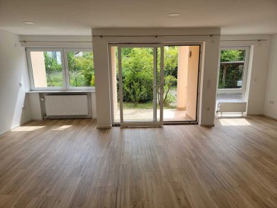 Erstbezug nach Sanierung mit Balkon: Exklusive 3-Raum-Erdgeschosswohnung mit geh. Innenausstattung