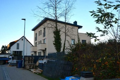 Moderne Souterrain-Wohnung in Toplage