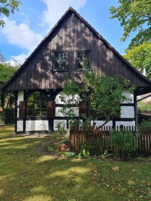 850 € - 84 m² - 4.0 Zi.