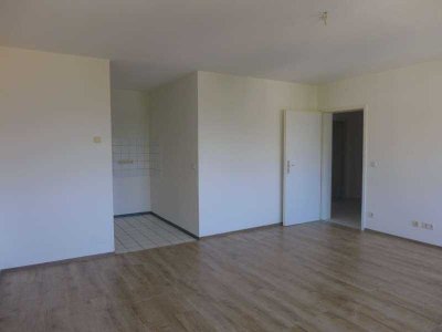 Schloßchemnitz * 2 Zimmer mit Fußbodenheizung * Frei