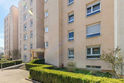 Seniorengerechte und sehr gepflegte 3-Zimmerwohnung mit Balkon und Stellplatz!