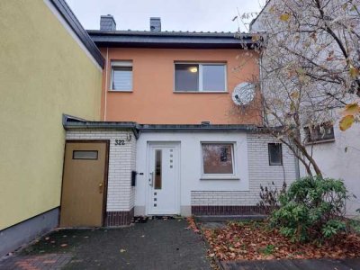 Charmantes 4-Zimmer-Haus mit Terrasse, Balkon und Grünfläche zu vermieten