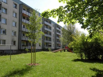 3-Raumwohnung mit Balkon in zentraler Lage!