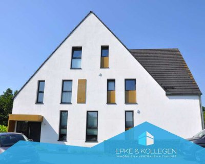 hochwertig // einzigartig // über 2 Ebenen // Terrasse + eigener Garten
