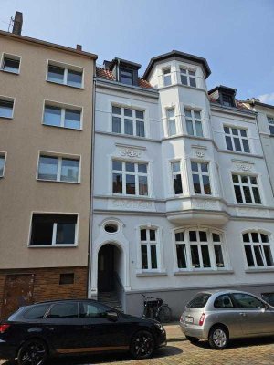 E-Südviertel: Sehr großzügig geschnittene 3-Raum-Wohnung in bester Lage!