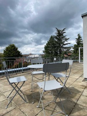Heidelberg-Kirchheim, möbliertes Einzelzimmer in WG-Doppelhaushälfte - Highlight Dachterrasse