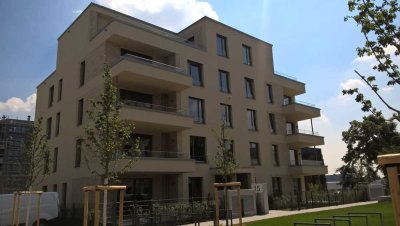 Schöne, geräumige drei Zimmer Wohnung am Rhein in Düsseldorf, Heerdt