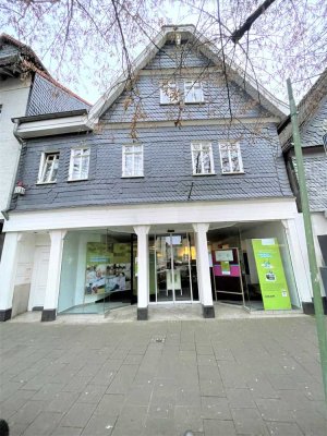 Friedberg: Wohn- und Geschäftshaus in 1-A-Lage mit guter Rendite zu verkaufen