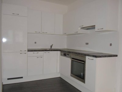 Helle 2-Zimmer-Wohnung mit hofseitigem Balkon - verfügbar ab November 2025