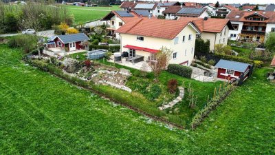Neuwertiges "Raumwunderhaus" mit zwei Einliegerwohnungen