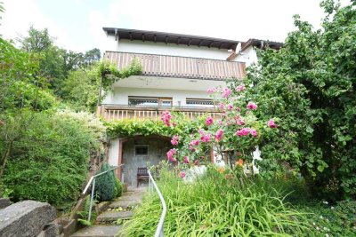 Reihenendhaus mit Garten und Garage in ruhiger und grüner Lage nebst hervorragender Aussicht!