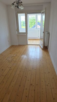 Stilvolles Wohnen nahe dem Rhein – renovierte 2-Zimmer-Wohnung mit Wintergarten im Bonner Norden