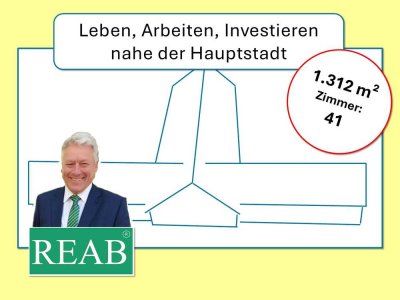 Für Selbstnutzer, Vermieter, Weiterausbauer: Großes Wohnhaus in Nauen vor den Toren von Berlin