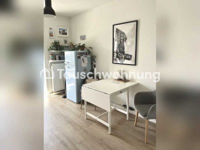 Tauschwohnung: Gut geschnittene 2 Zimmer mit Balkon, Ehrenfeld