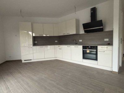 Erstbezug! Exklusive 2-Zimmer Wohnung mit gehobener Innenausstattung mit Balkon und EBK in Eschborn