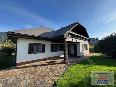 Großes Wohnhaus mit Garagen und vielen Möglichkeiten!