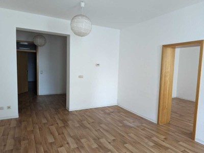 Sehr gepflegte, großzügige 2-Raum-Wohnung im Herzen der Stadt-Fußgängerzone