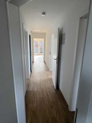 Helle & moderne 3-Zimmer-DG-Wohnung inkl. Küche in Velpke