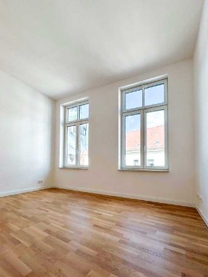 Altbauflair trifft moderne Eleganz - stilvolle 2-3 Zimmer Wohnung mit Dachterrasse