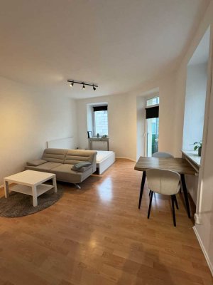 Möbliertes 1-Zimmer-Apartment - zentral bei der Glacis Galerie mit Balkon - direkt verfügbar