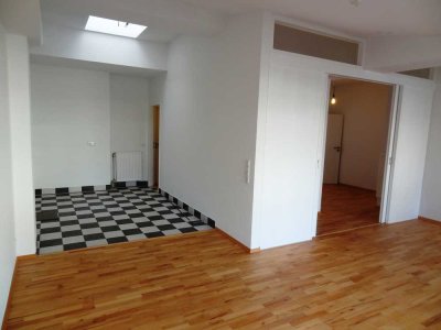 Wohnen und arbeiten in der Südstadt, 95m², geeignet für 2 Personen