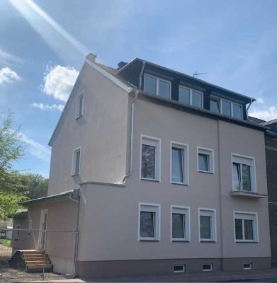 EG: Erstbezug nach Sanierung: Helle 3-Zimmer-Wohnung mit Terrasse