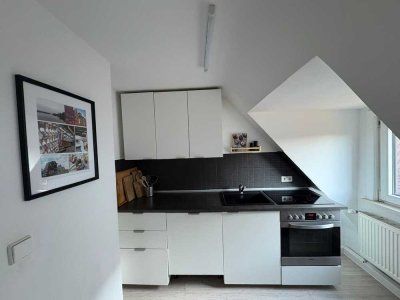 Helle 2,5 Zimmer Dachgeschosswohung in Stuttgart-Feuerbach - zentral gelegen
