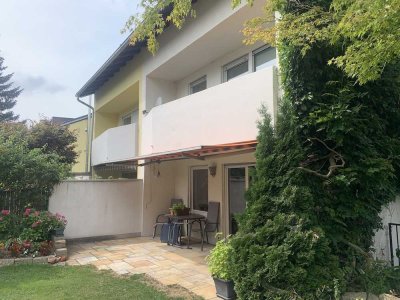 Neubiberg: attraktive, ruhig gelegene DHH, eingebettet in Grün