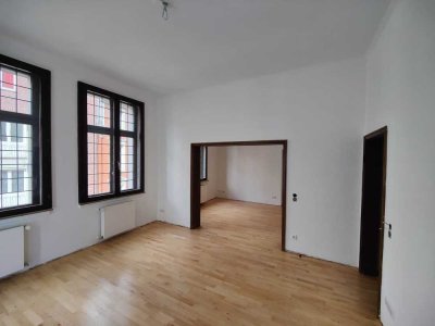 Erstbezug nach Kernsanierung: 4-Zimmer-Wohnung mit hohen Decken und Balkon in Münsters Innenstadt